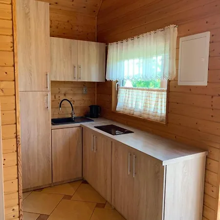 & Letniskowe Edyta 山林小屋 *