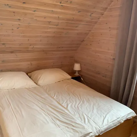 & Letniskowe Edyta Деревянный коттедж Реваль